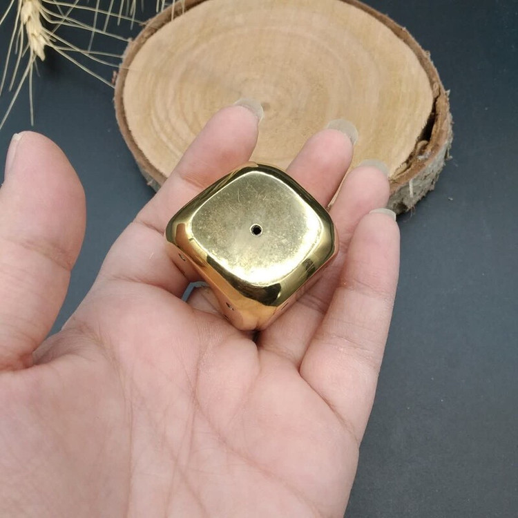 جاعودی برنجی تاس بسیار زیبای اصل
