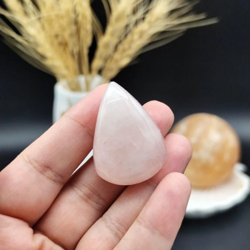 نگین رزکوارتز تراش دامله اصل معدنی کد 9245