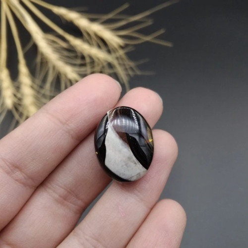 نگین عقیق سلیمانی خراسانی اصل معدنی کد 8227