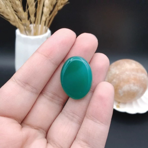 نگین عقیق سبز اصل معدنی کد 8900