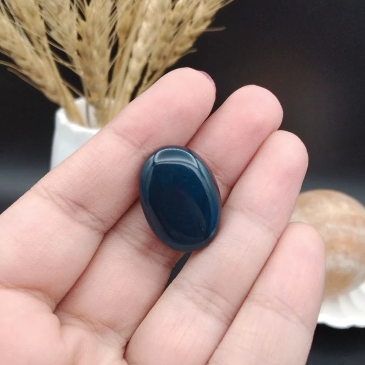 نگین عقیق آبی خراسان اصل معدنی کد 8927