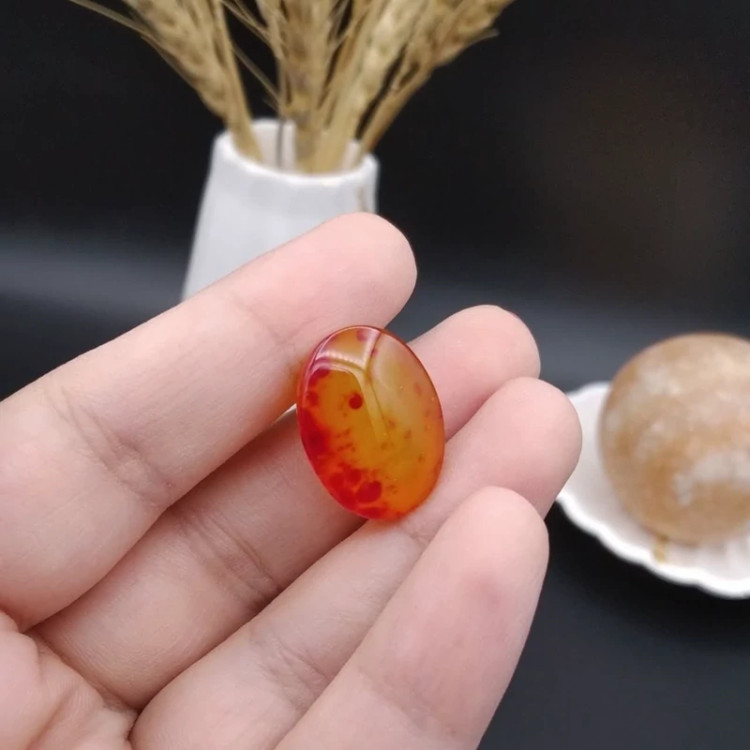 نگین عقیق اصل معدنی کد 8591