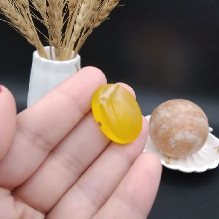 نگین عقیق زرد خراسان اصل معدنی کد 8940