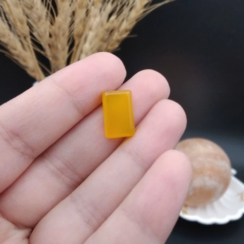 نگین عقیق زرد خراسان اصل معدنی کد 8607