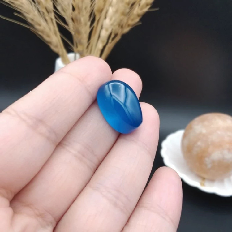 نگین عقیق آبی خراسان اصل معدنی کد 8935