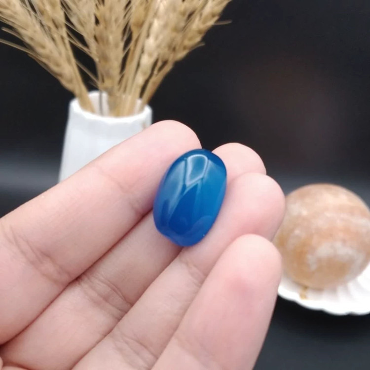 نگین عقیق آبی خراسان اصل معدنی کد 8935