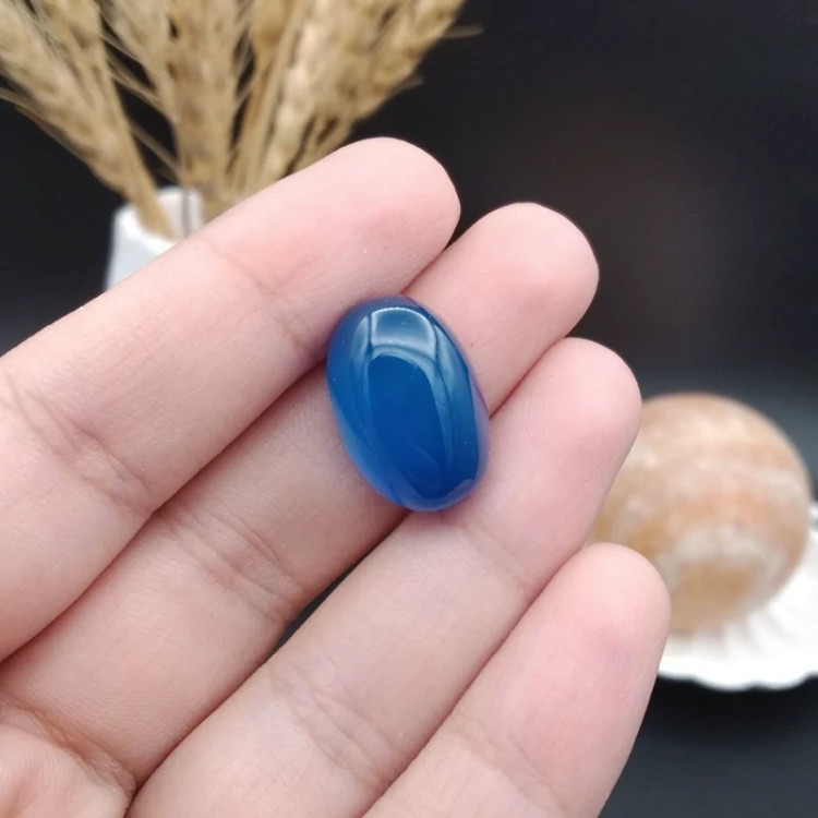 نگین عقیق آبی خراسان اصل معدنی کد 8935