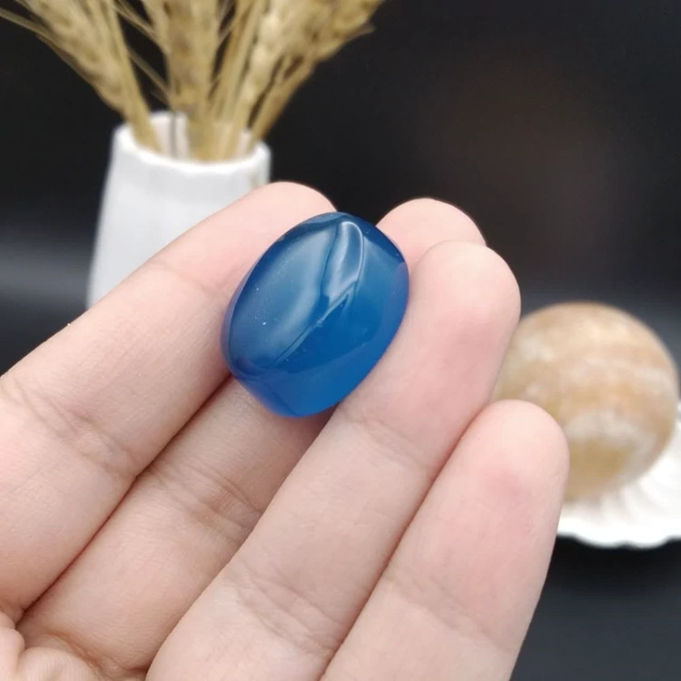 نگین عقیق آبی خراسان اصل معدنی کد 8913