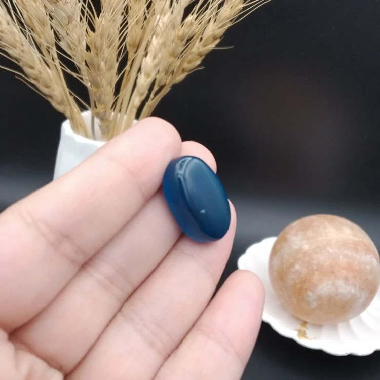 نگین عقیق آبی خراسان اصل معدنی کد 8921