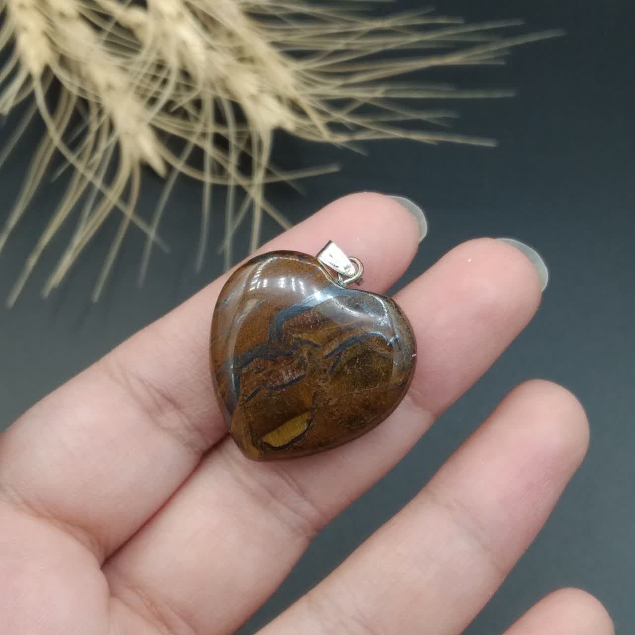 گردنبند آیرون تایگر (چشم ببر آهن دار ) اصل معدنی تراش دوطرف دامله قلب کد 8470