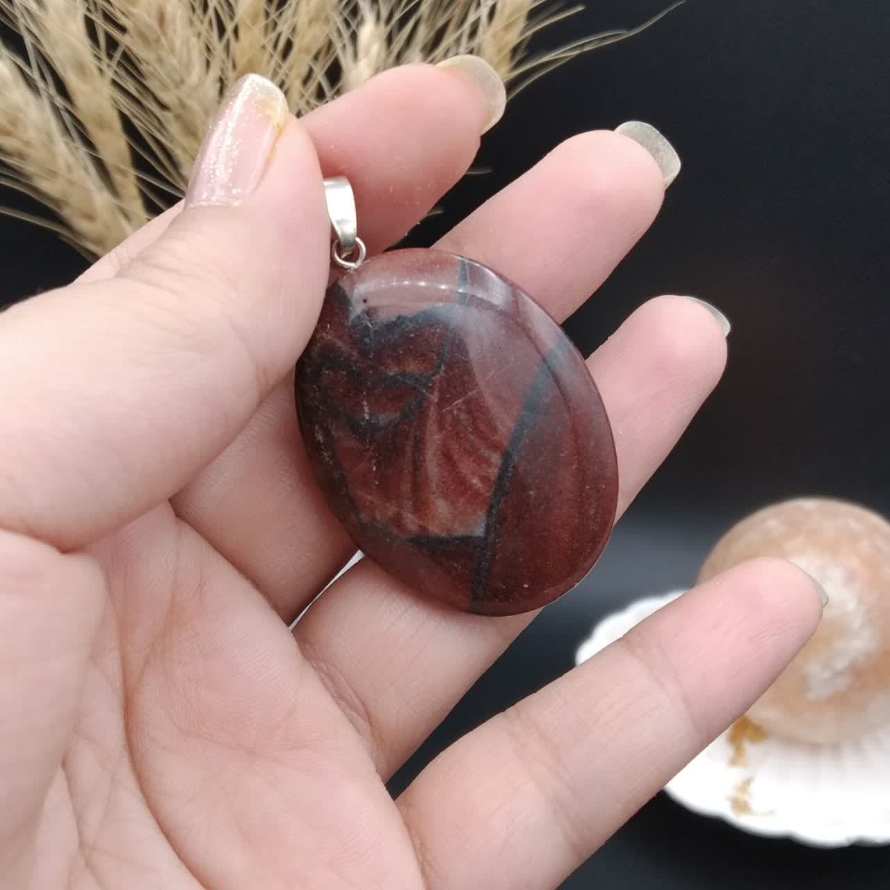 گردنبند جاسپر قرمز ( معروف به جاسپر دریای خون ) اصل معدنی کد 8252