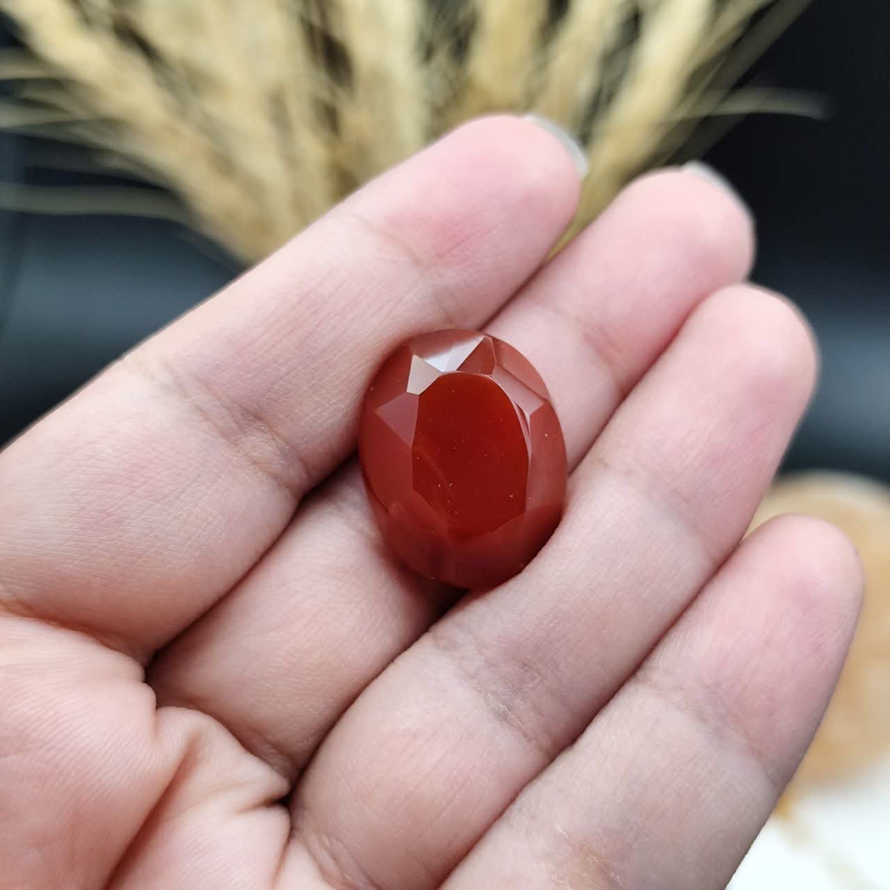 نگین عقیق سرخ الماس تراش اصل معدنی کد 9992