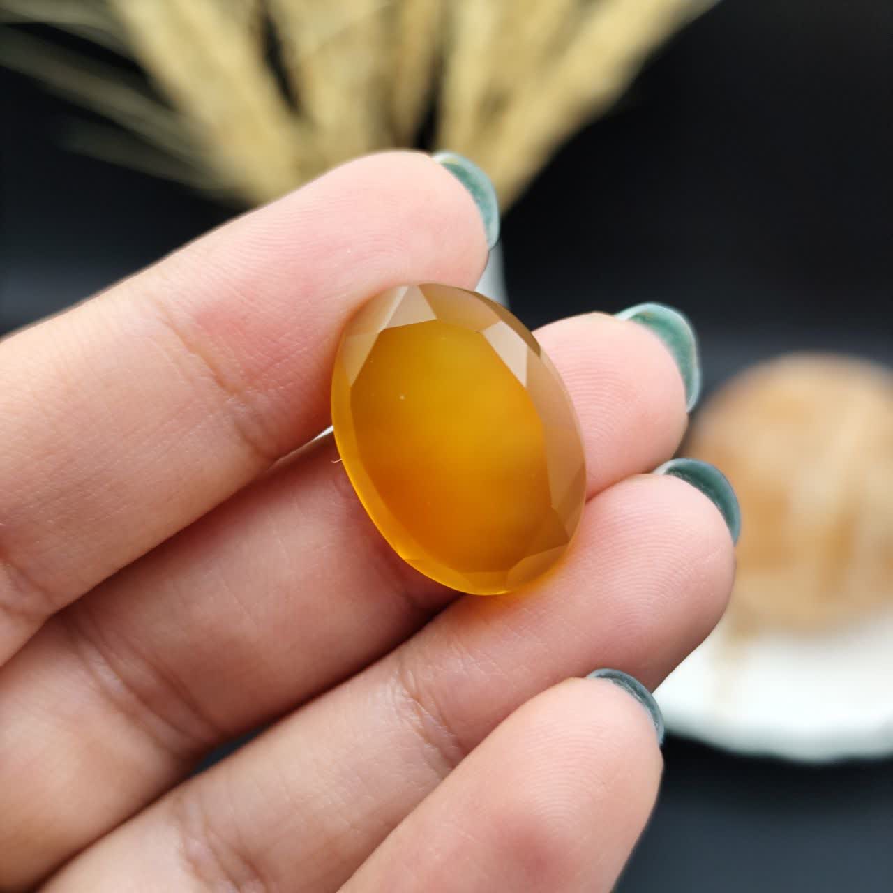 نگین عقیق زرد الماس تراش اصل معدنی کد 9997