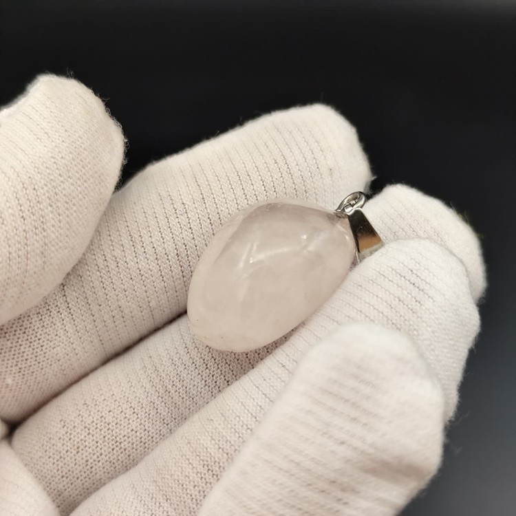 گردنبند راف رزکوارتز اصل طبیعی تامبل شده کد 10612
