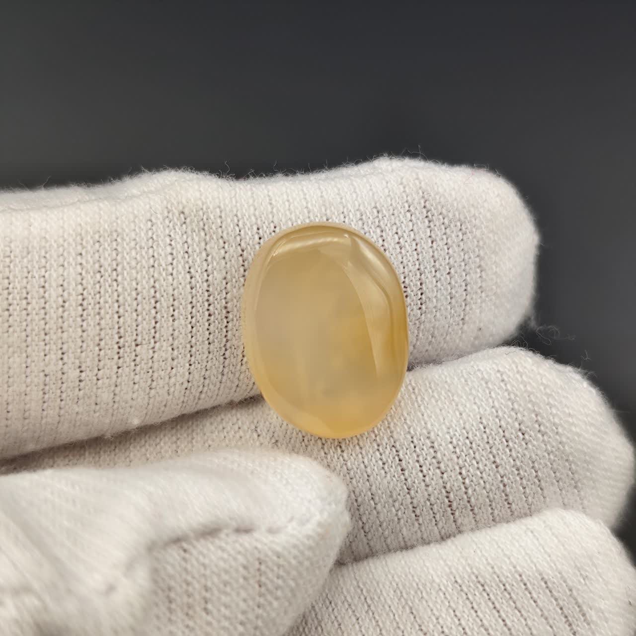 نگین عقیق یمن اصل معدنی مزین به دعای شرف الشمس ( رزق و روزی ) کد 9897