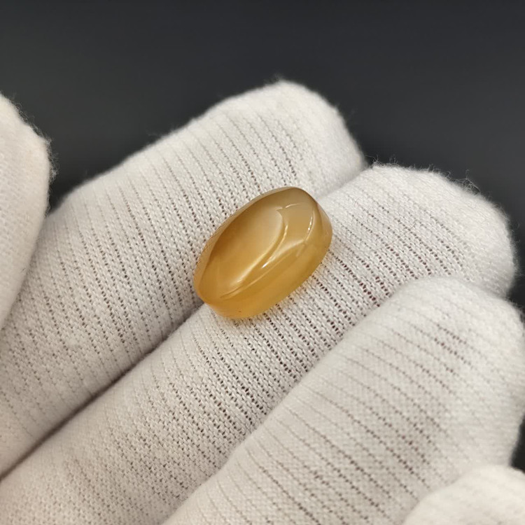 نگین عقیق یمن اصل معدنی مزین به دعای شرف الشمس ( رزق و روزی ) کد 9899